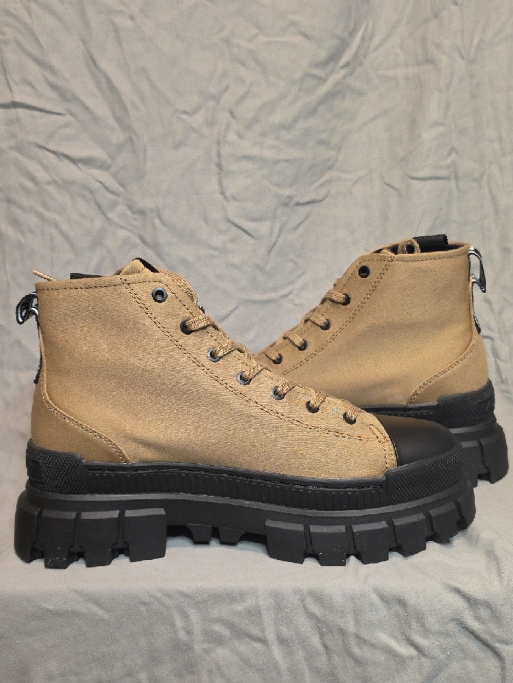 Palladium Olive Revolt HI - Picture 2 of 6